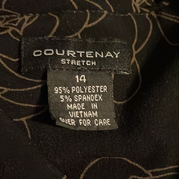 Courtenay stretch black and tan floral sleeveless dress. Size 14 - Picture 10 of 16